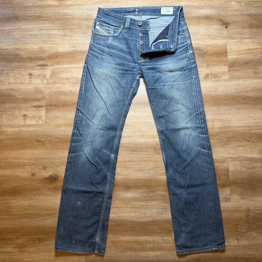 Diesel Larkee Jeans Mens 29x32 Blue Straight Leg Button Fly Made in Italy 0088Z